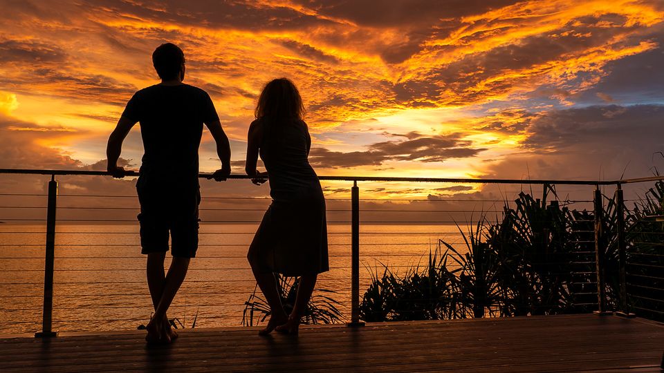 Sunsets from the cabin’s private deck will more than hold your attention.