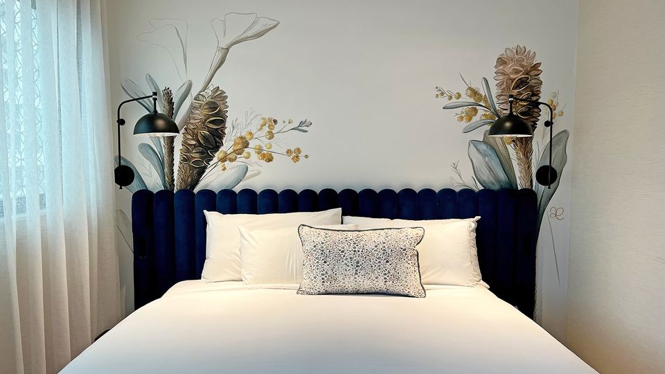 Every room features a hand-painted mural of Australian natives.
