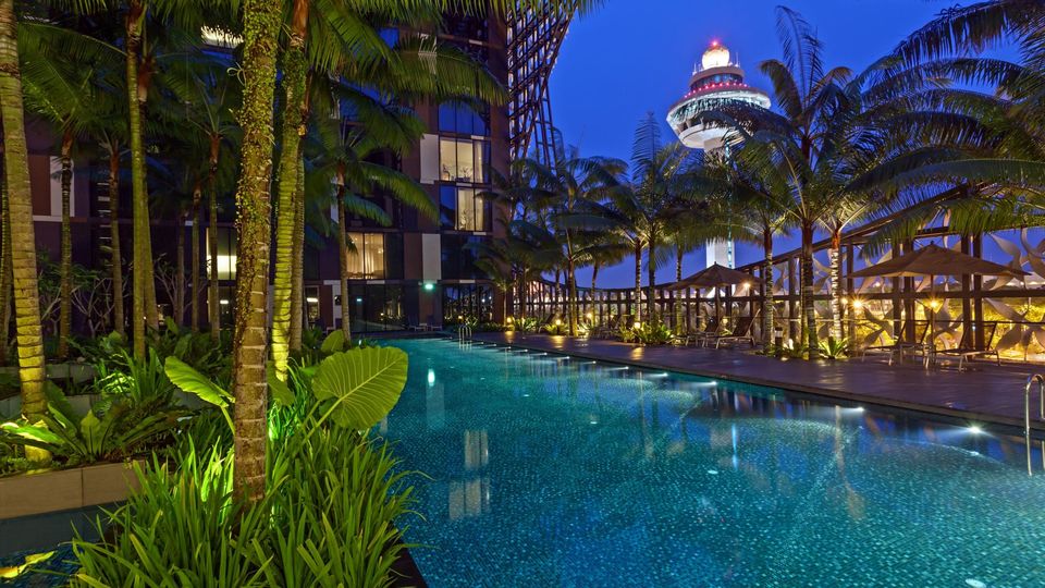The Crowne Plaza Changi Airport's former lounge will become poolside rooms and suites.