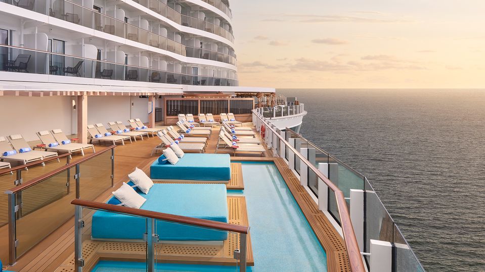 Ocean Boulevard is home to two infinity pools, one on either side of the ship.