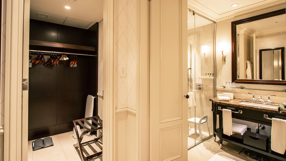 There's a generous bathroom and walk-in robe with ample room to unpack your belongings.
