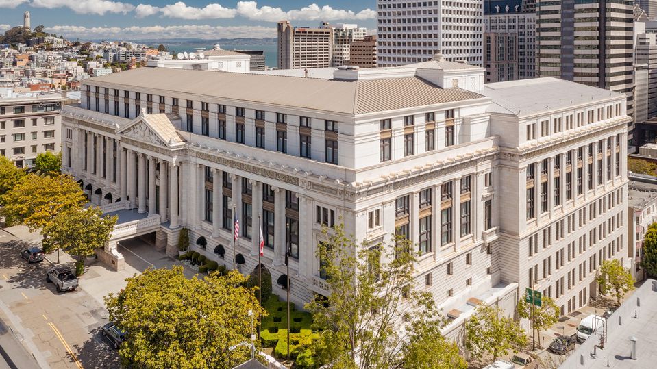 Ritz Carlton San Francisco houses 336 luxurious suites and rooms.
