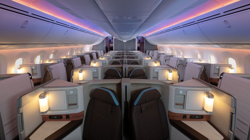 Hawaiian Airlines’ new Boeing 787 business class.