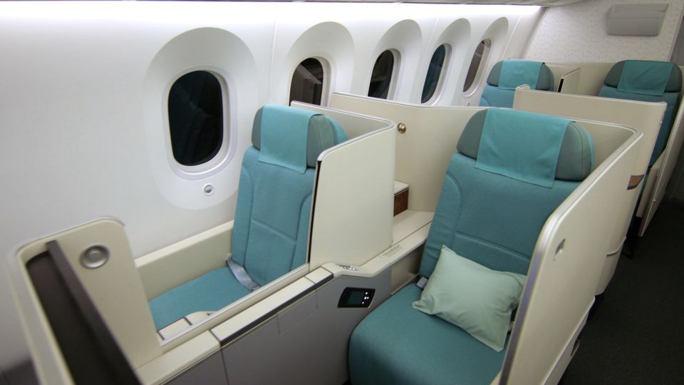 Korean Air's current Boeing 787 business class.