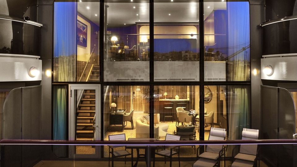 The suite spans two levels of the Polar explorer.