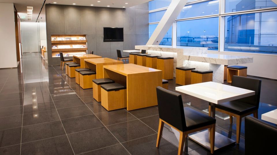 Cathay Pacific's San Francisco lounge.