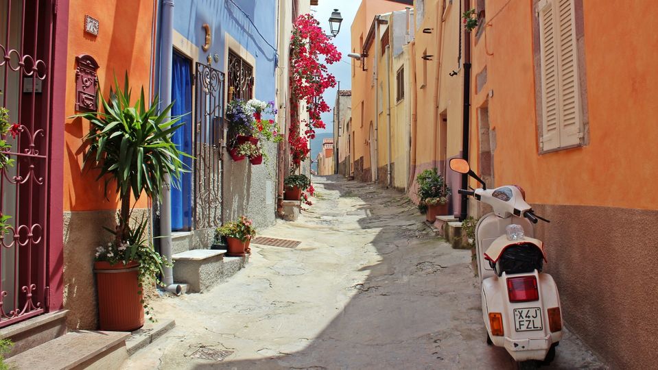The winding streets of Capri are easy to get lost in... and therein lies the fun.