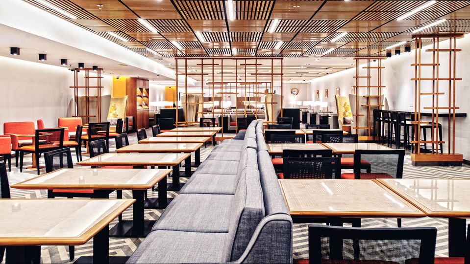 Singapore Airlines' Hong Kong SilverKris lounge.