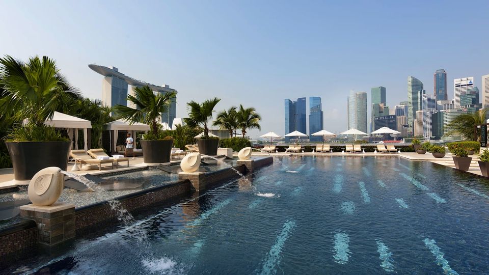 Not many swimming pools have a postcard view like this...