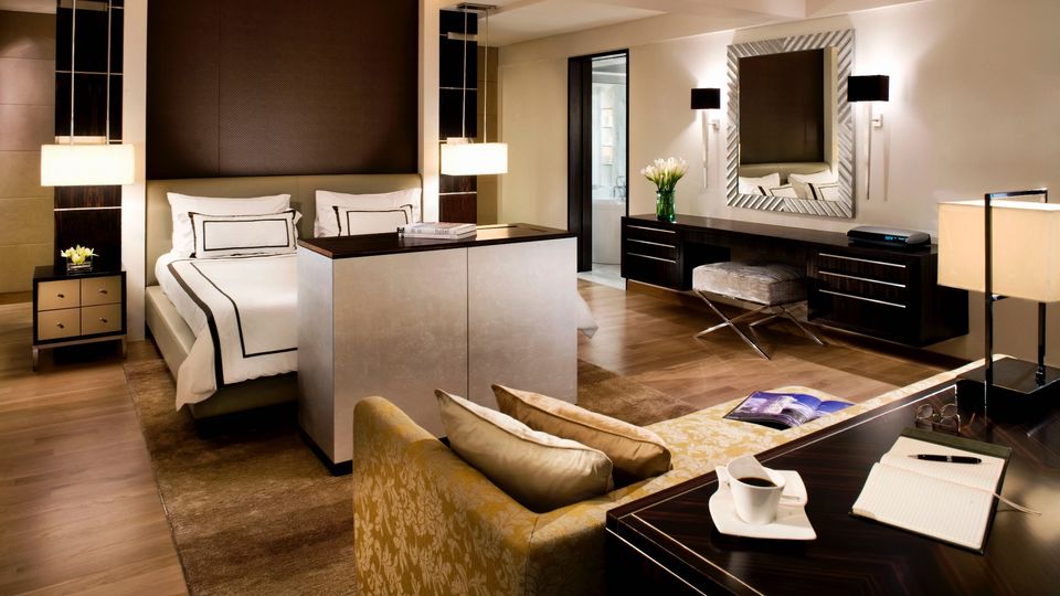 The bedroom of the Pan Pacific Suite.