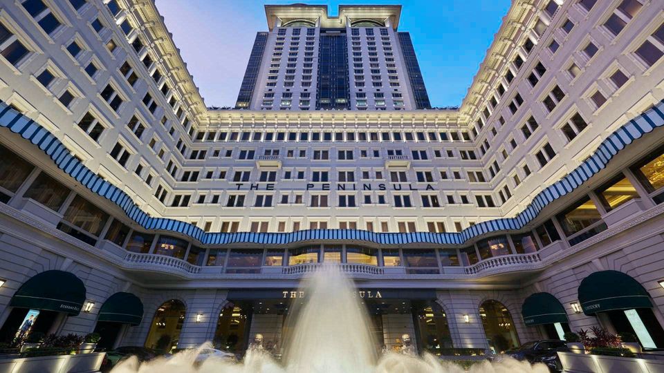 Cathay Diamond members also enjoy VIP treatment at selected Peninsula hotels.