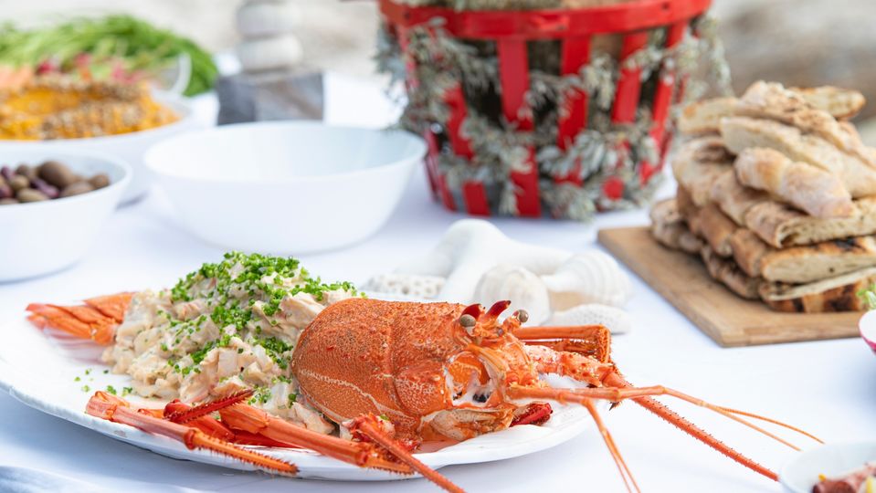 No island hopping adventure is complete without a succulent seafood lunch.
