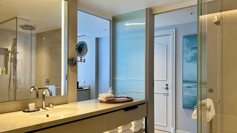The bathroom can be closed off from the room with two sliding doors.