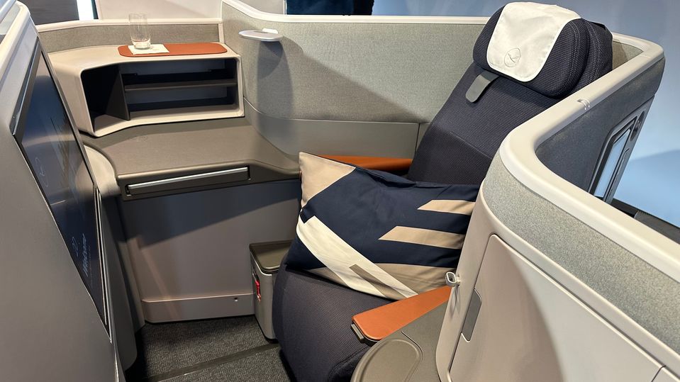 A mock-up of Lufthansa's new Allegris business class throne seat.