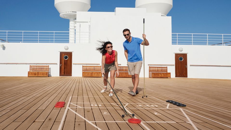 Croquet, lawn bowls and shuffleboard are essential cruise classics. © Cunard