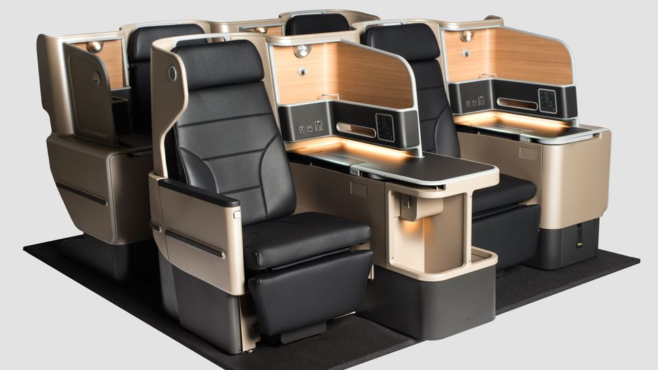 First photos of the Qantas A330 Business Suite.