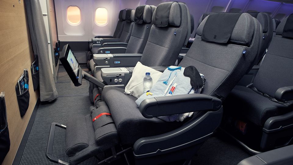 SAS' A350 premium economy comes to Malaysia Airlines.