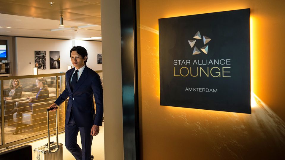 Enjoy access to Star Alliance and partner airline lounges around the globe.