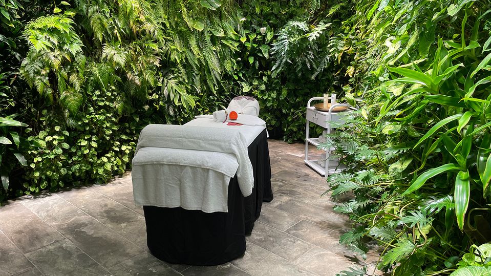 Start your trip on a relaxed note with a visit to the day spa.