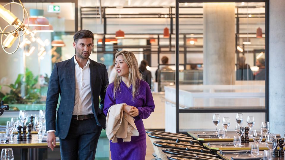 Holiday Inn & Suites Geelong seamlessly flows from lobby to lounge and restaurant.