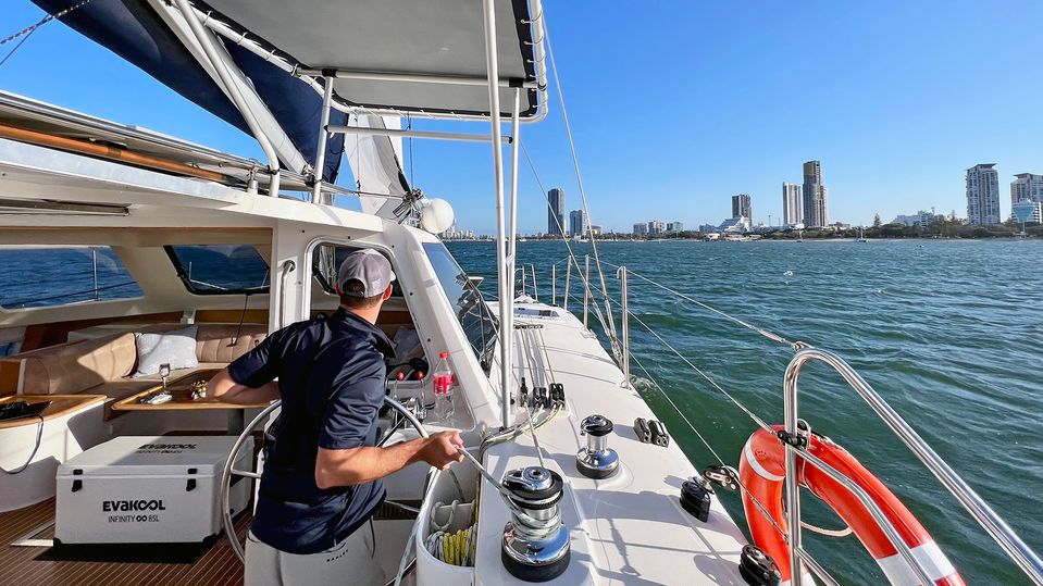 The Seawind 1160 Deluxe holds up to 30 passengers, but is ideal just for couples.
