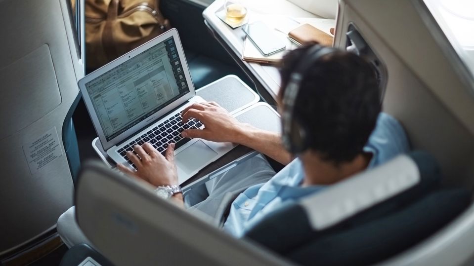 Cathay's business class passengers will soon enjoy free WiFi.