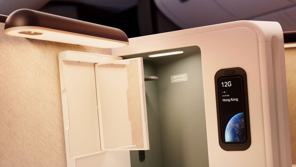 Thoughtful lighting is a hallmark of Cathay Pacific's new Aria Suites 777 business class.