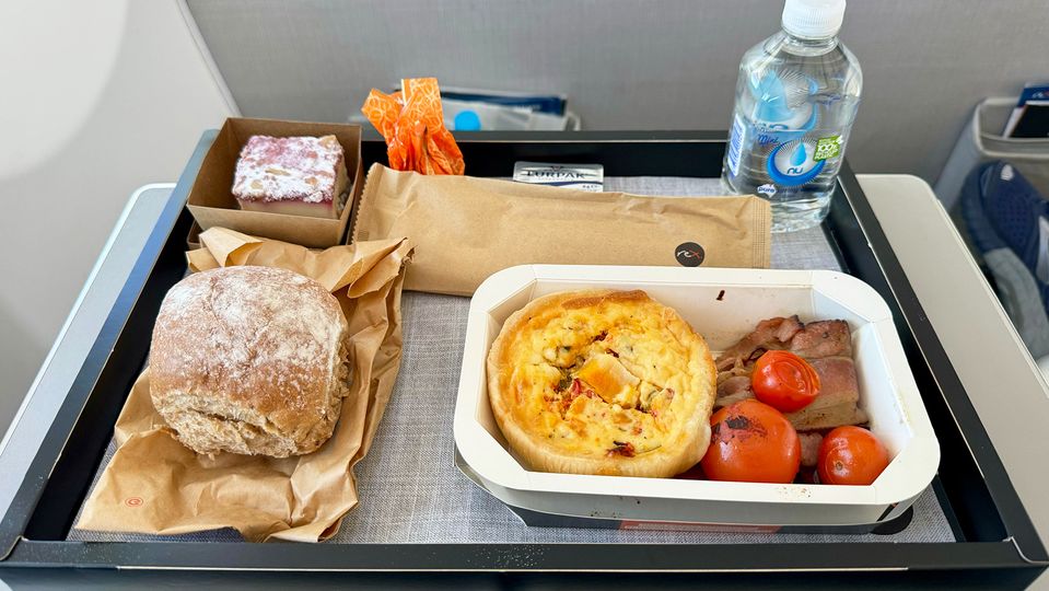 The meal on a lunchtime service with Rex Airlines.