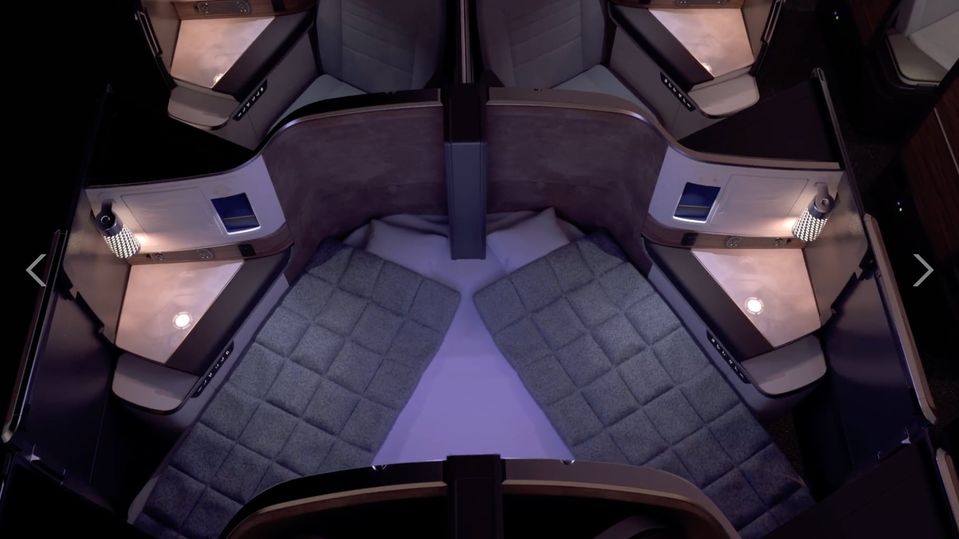 The middle seats of the original Adient Ascent design illustrate how ‘Cabana mode’ will look.