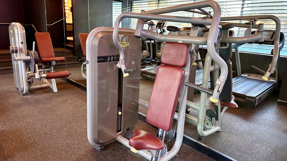 Unlike some 'fitness centres', the Pullman Singapore Orchard's gym has a few decent machines.