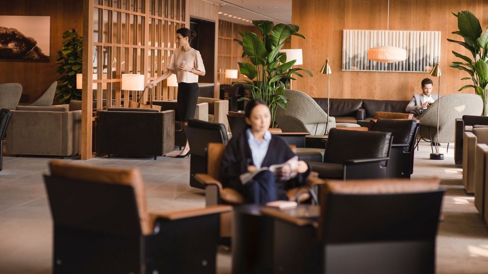 Cathay's The Pier Business lounge boasts a carefully-considered elegant 'residential' design.