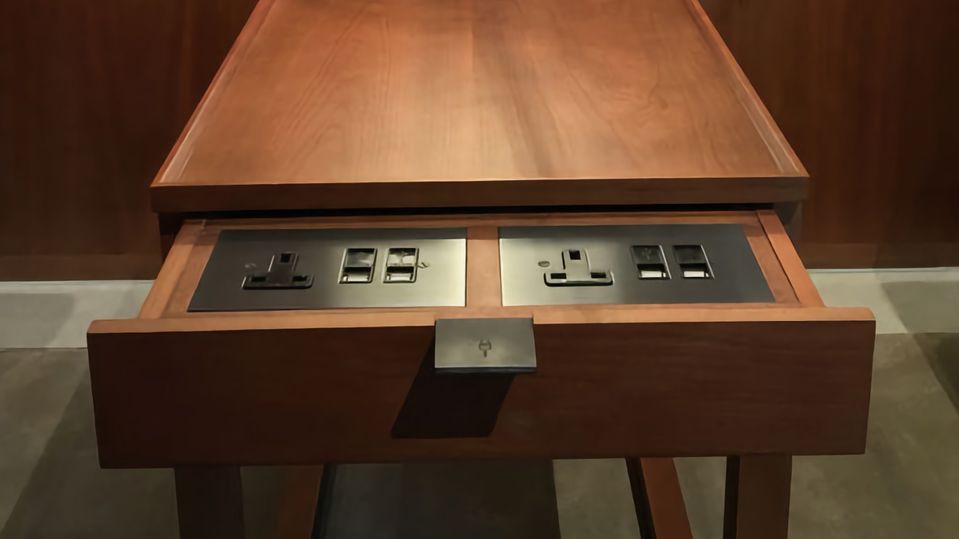 We love these handy AC/USB sockets in the elegant side tables of Cathay's The Pier Business lounge.