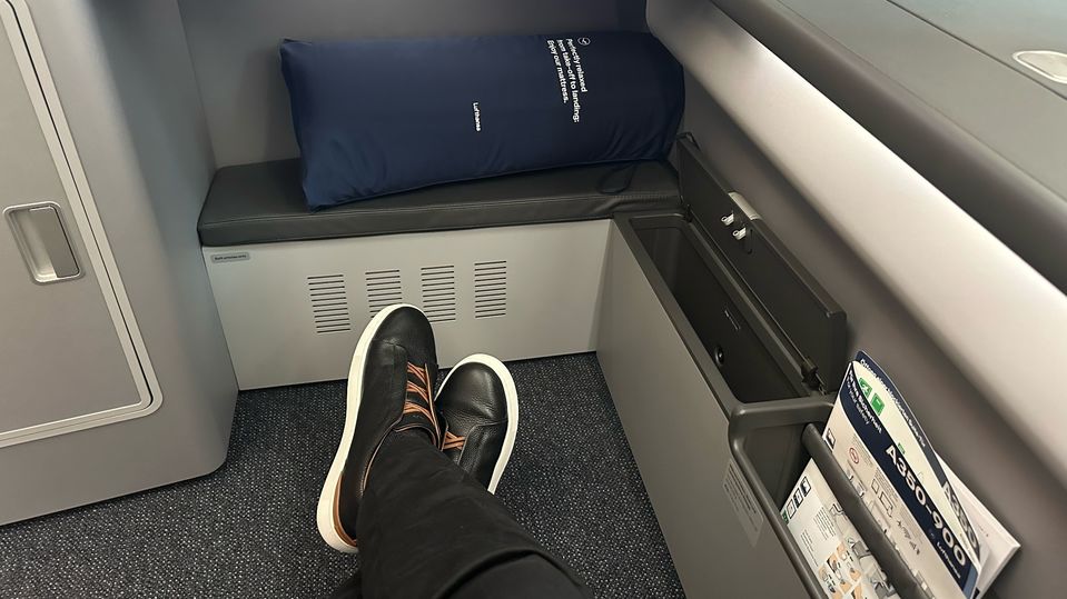 There are no obstructions for your feet in the Allegris business class suites.