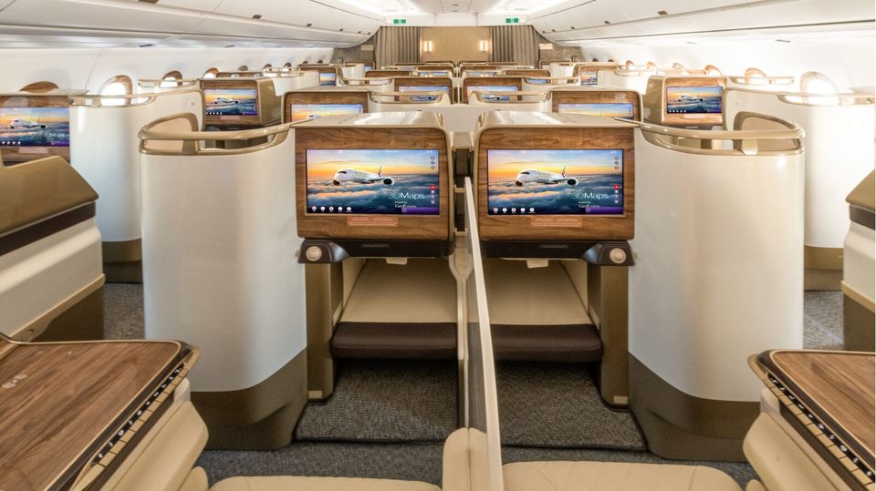 Emirates' new S-Lounge business class.
