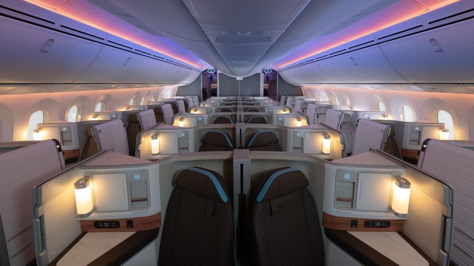 Alaska Airlines is retaining Hawaiian's 787 business class suites.