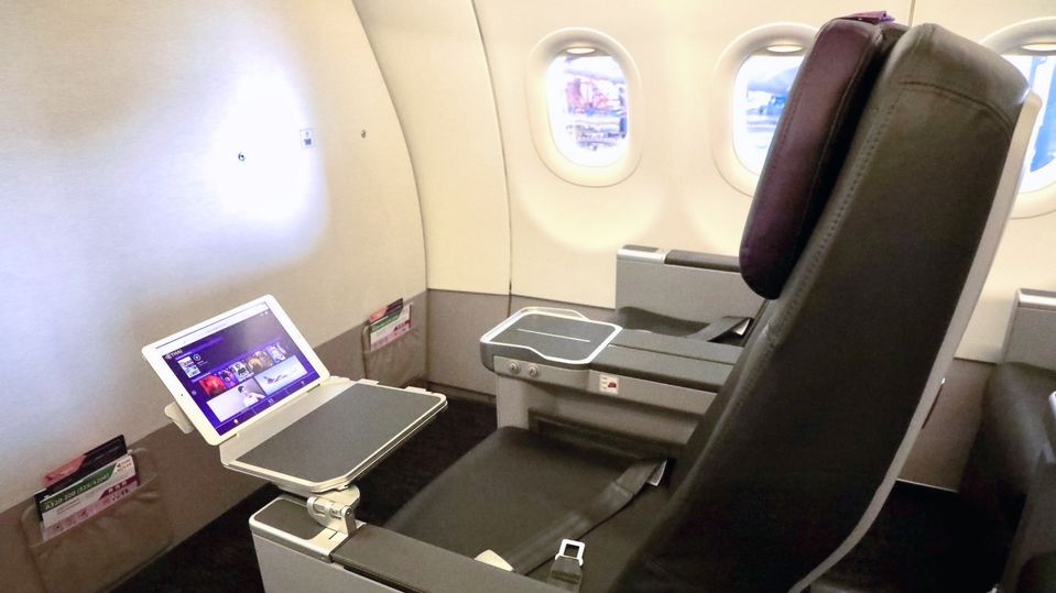 Thai Airways' A320 Royal Silk business class.