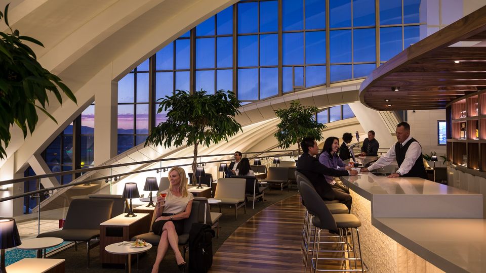 Singapore Airlines KrisFlyer Elite Gold status opens the doors to over a thousand airport lounges worldwide.