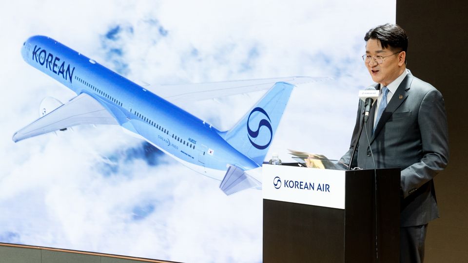 Korean Air boss Walter Cho presents the airline's new look and new livery.