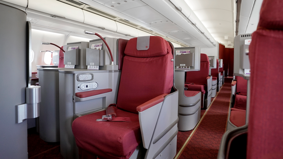 Hong Kong Airlines' A330 business class.