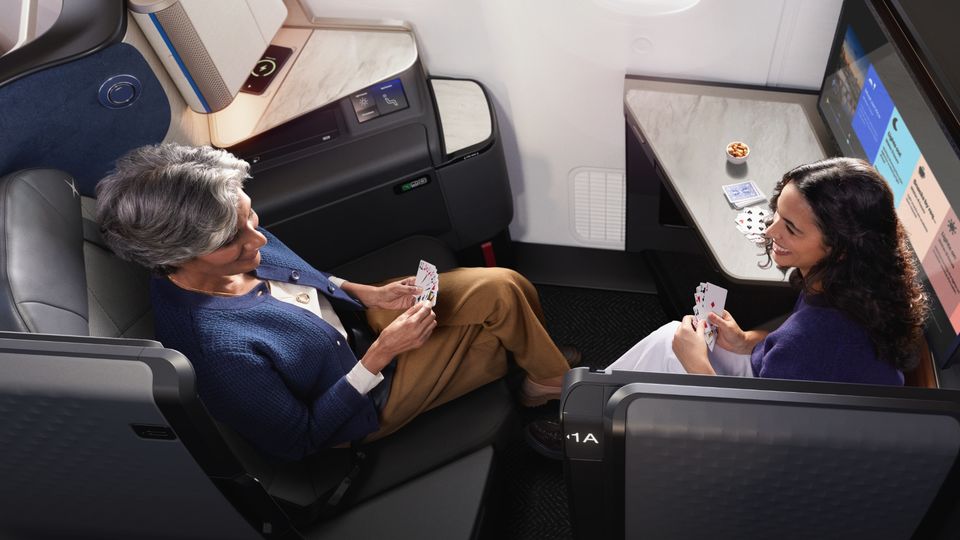 United Airline's 'Elevated 787' Polaris Studio business class.