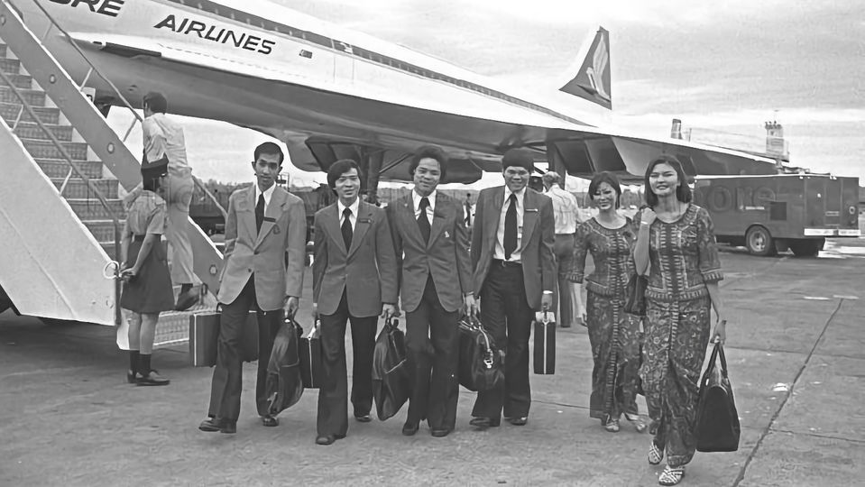 Singapore Airlines provided a full crew for the Concorde.