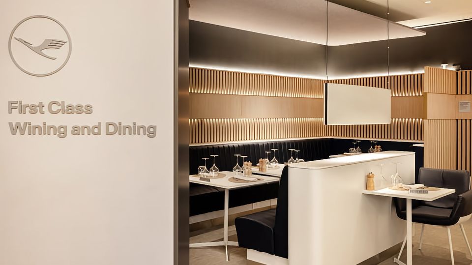The first class dining area at Lufthansa's Newark lounge.