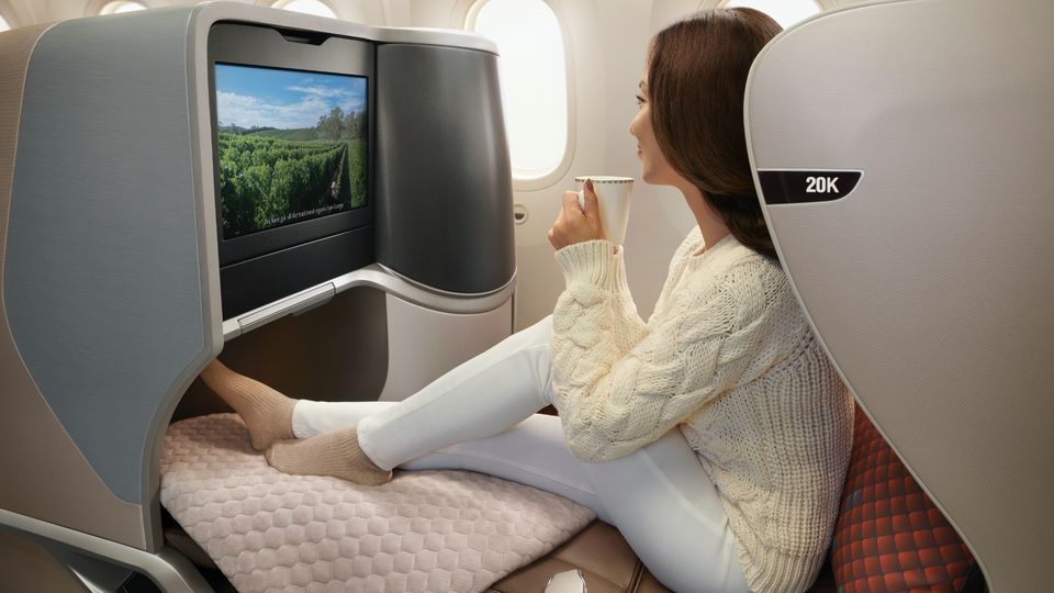 Elite Sfeer members will enjoy reciprocal perks on partner airlines such as Singapore Airlines.