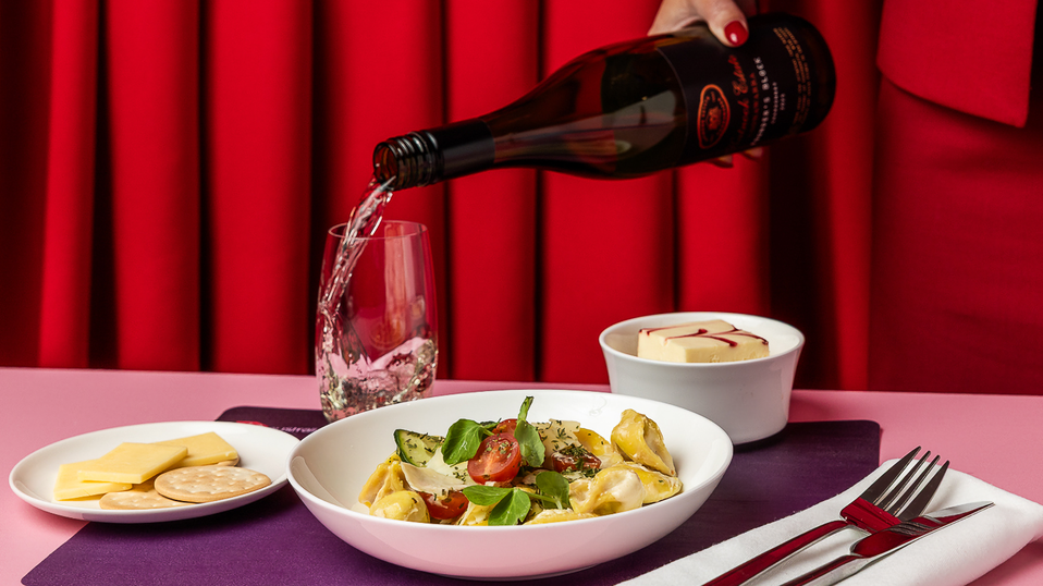 That looks like a pretty civilised lunch (or dinner)...