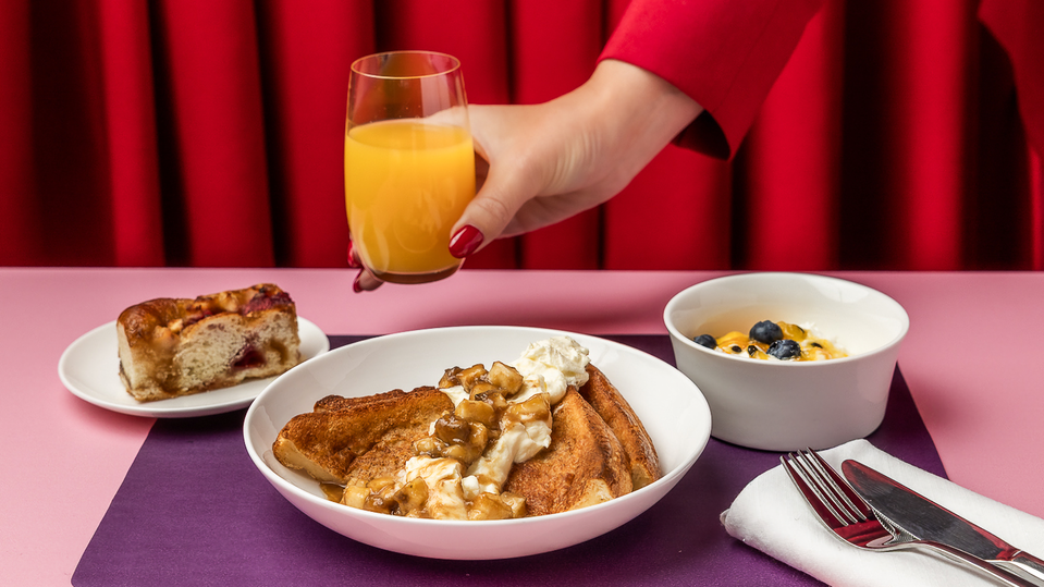 Tuck into French toast at 40,000 feet...