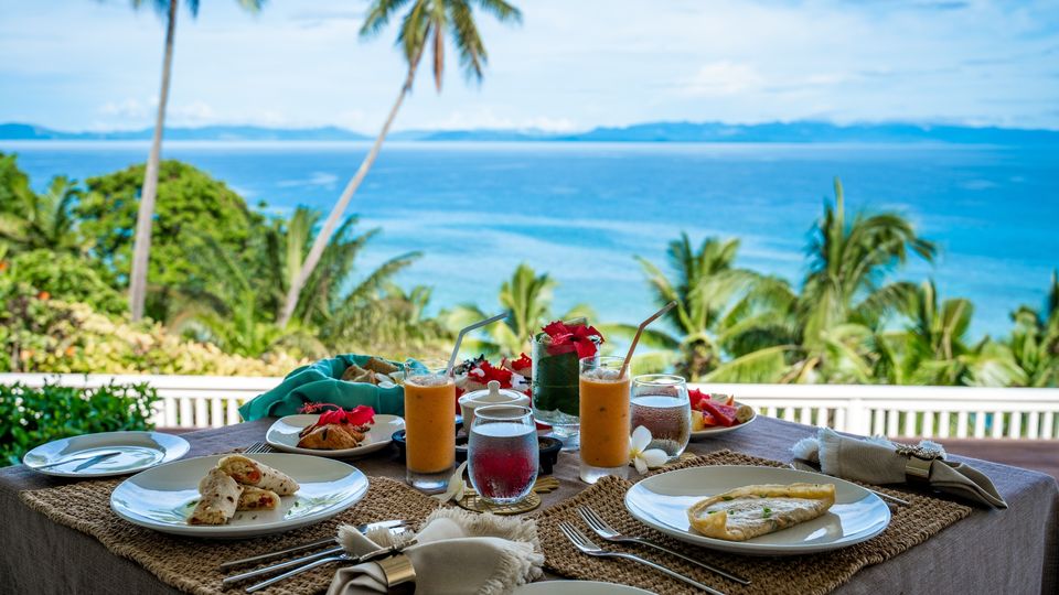 There's time for one last leisurely breakfast before you fly home.