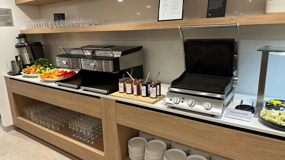 Qantas' temporary Sydney international business class lounge.