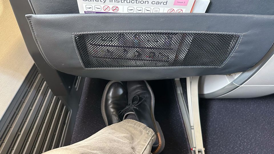 The Economy X legroom at Row 3.