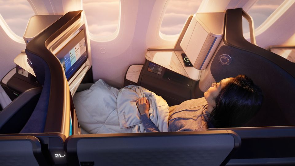 United's second-gen Polaris brings the privacy of doored suites.