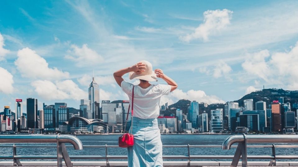 Nobody knows Hong Kong like Cathay Pacific.
